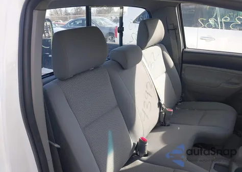 2006 Toyota Tacoma из США, поврежденный, VIN 5TENX22N56Z257038